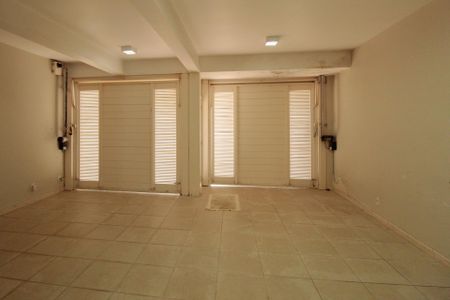 Casa à venda com 300m², 3 quartos e 4 vagasGaragem