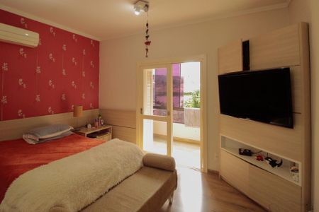 Casa à venda com 300m², 3 quartos e 4 vagasSuíte 1