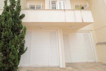 Casa à venda com 300m², 3 quartos e 4 vagasFachada