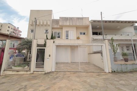 Casa à venda com 300m², 3 quartos e 4 vagasFachada