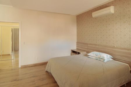 Casa à venda com 300m², 3 quartos e 4 vagasSuíte 3