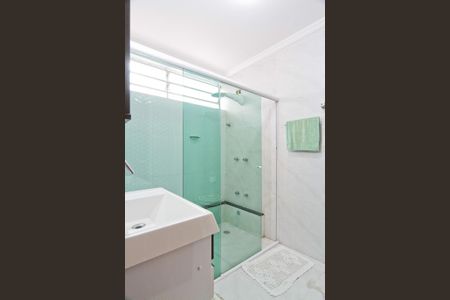 Casa à venda com 160m², 3 quartos e 8 vagasBanheiro da Suíte 2