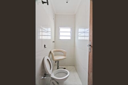 Casa à venda com 160m², 3 quartos e 8 vagasEdícula Banheiro