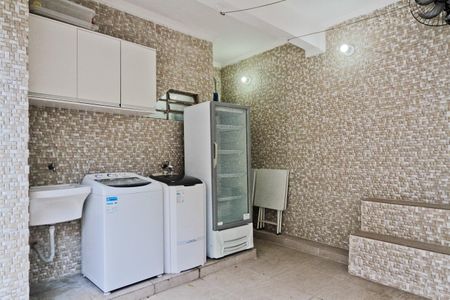 Casa à venda com 160m², 3 quartos e 8 vagasÁrea de Serviço