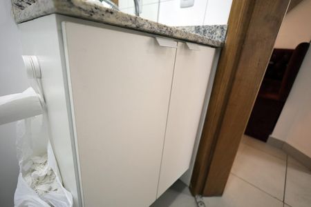 Apartamento à venda com 84m², 2 quartos e 1 vaga Apartamento à venda com 84m², 2 quartos e 1 vagaBanheiro 1