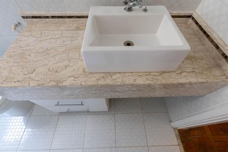 Apartamento à venda com 83m², 3 quartos e 2 vagas Apartamento à venda com 83m², 3 quartos e 2 vagasBanheiro