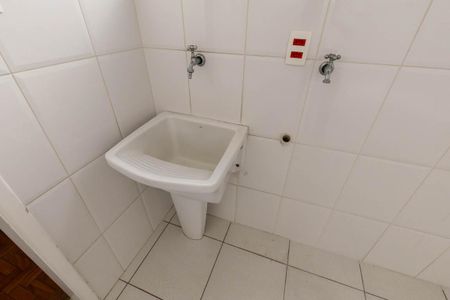 Apartamento à venda com 83m², 3 quartos e 2 vagas Apartamento à venda com 83m², 3 quartos e 2 vagasLavanderia