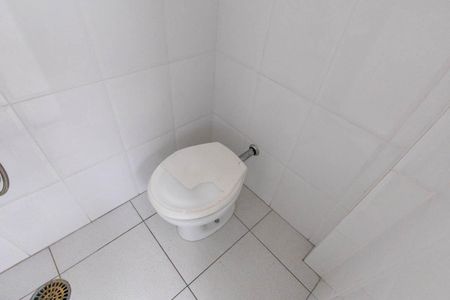 Apartamento à venda com 83m², 3 quartos e 2 vagas Apartamento à venda com 83m², 3 quartos e 2 vagasBanheiro de Serviço