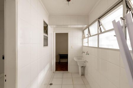 Apartamento à venda com 83m², 3 quartos e 2 vagas Apartamento à venda com 83m², 3 quartos e 2 vagasLavanderia