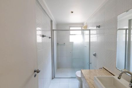 Apartamento à venda com 83m², 3 quartos e 2 vagas Apartamento à venda com 83m², 3 quartos e 2 vagasBanheiro