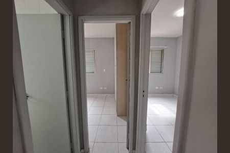 Corredor de apartamento para alugar com 1 quarto, 80m² em Centro, Osasco