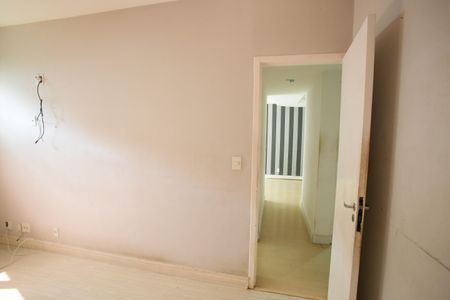 Apartamento para alugar com 169m², 3 quartos e 1 vaga Apartamento para alugar com 169m², 3 quartos e 1 vagaQuarto 1
