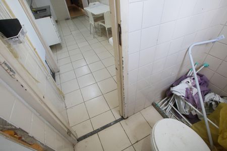 Apartamento para alugar com 169m², 3 quartos e 1 vaga Apartamento para alugar com 169m², 3 quartos e 1 vagaBanheiro de Serviço