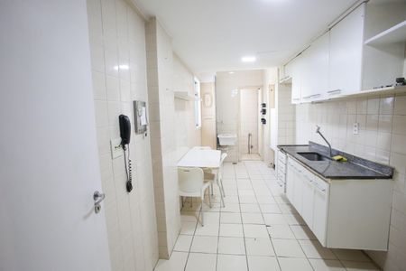 Apartamento para alugar com 169m², 3 quartos e 1 vaga Apartamento para alugar com 169m², 3 quartos e 1 vagaCozinha