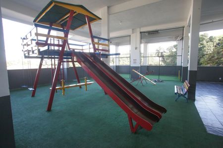 Apartamento para alugar com 169m², 3 quartos e 1 vaga Apartamento para alugar com 169m², 3 quartos e 1 vagaÁrea comum - Playground