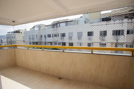 Apartamento para alugar com 169m², 3 quartos e 1 vaga Apartamento para alugar com 169m², 3 quartos e 1 vagaVaranda da Sala