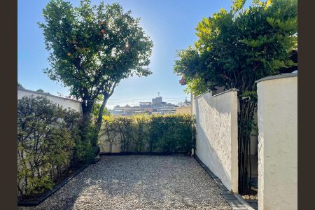 Casa à venda com 375m², 6 quartos e 8 vagasQuintal