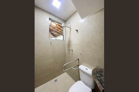 Casa à venda com 375m², 6 quartos e 8 vagasBanheiro 2