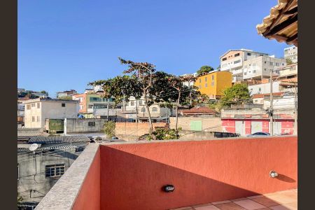 Casa à venda com 375m², 6 quartos e 8 vagasVaranda da Suíte 2