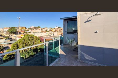 Casa à venda com 375m², 6 quartos e 8 vagasVaranda