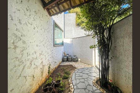 Casa à venda com 375m², 6 quartos e 8 vagasQuintal