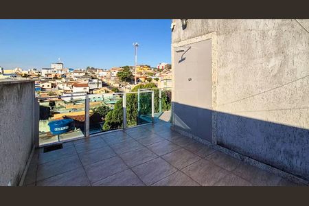 Varanda de casa à venda com 6 quartos, 375m² em Concórdia, Belo Horizonte