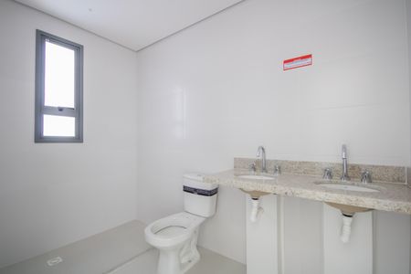 Apartamento para alugar com 123m², 3 quartos e 2 vagas Apartamento para alugar com 123m², 3 quartos e 2 vagasBanheiro da Suíte 1