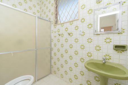 Casa de condomínio à venda com 124m², 3 quartos e 1 vagaBanheiro Social