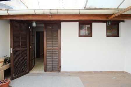 Casa para alugar com 250m², 5 quartos e 1 vagaEdícula