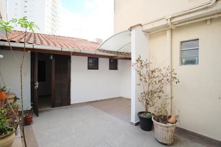 Casa para alugar com 250m², 5 quartos e 1 vagaQuintal