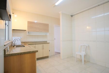 Casa para alugar com 250m², 5 quartos e 1 vagaCozinha