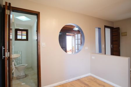 Casa para alugar com 250m², 5 quartos e 1 vagaEdícula - Suíte