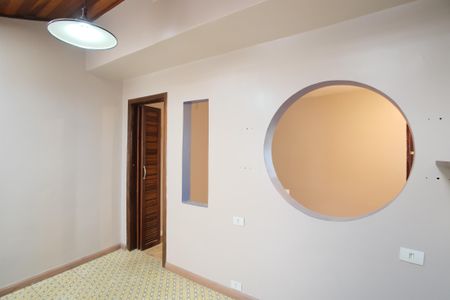 Casa para alugar com 250m², 5 quartos e 1 vagaEdícula - Sala