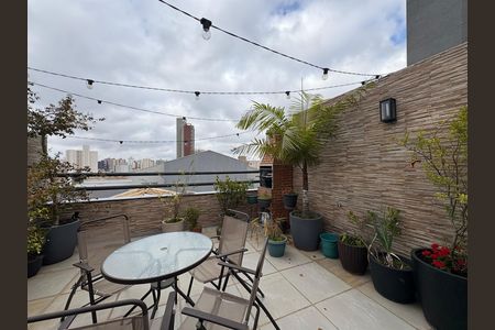 Apartamento à venda com 122m², 2 quartos e 2 vagas Apartamento à venda com 122m², 2 quartos e 2 vagasCobertura