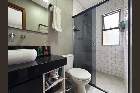 Apartamento à venda com 122m², 2 quartos e 2 vagas Apartamento à venda com 122m², 2 quartos e 2 vagasBanheiro da Suíte