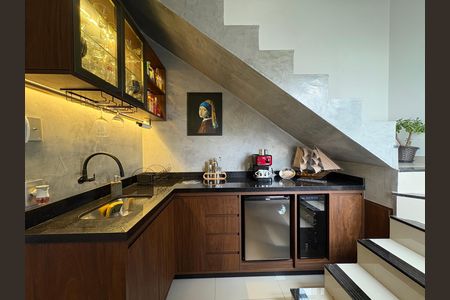 Apartamento à venda com 122m², 2 quartos e 2 vagas Apartamento à venda com 122m², 2 quartos e 2 vagasSala