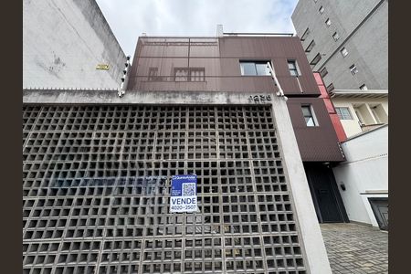 Apartamento à venda com 122m², 2 quartos e 2 vagas Apartamento à venda com 122m², 2 quartos e 2 vagasPlaca