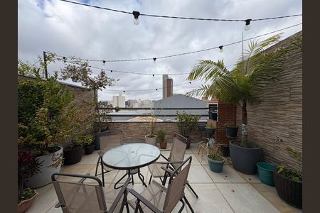 Apartamento à venda com 122m², 2 quartos e 2 vagas Apartamento à venda com 122m², 2 quartos e 2 vagasCobertura