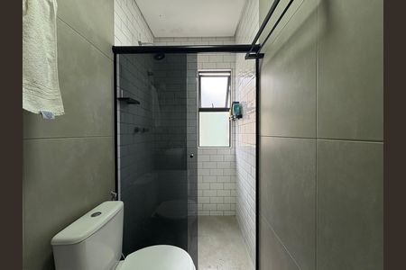 Apartamento à venda com 122m², 2 quartos e 2 vagas Apartamento à venda com 122m², 2 quartos e 2 vagasBanheiro da Suíte
