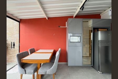 Apartamento à venda com 122m², 2 quartos e 2 vagas Apartamento à venda com 122m², 2 quartos e 2 vagasCozinha