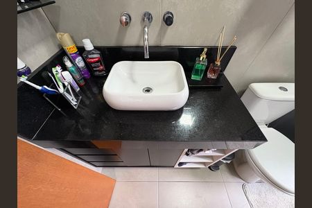 Apartamento à venda com 122m², 2 quartos e 2 vagas Apartamento à venda com 122m², 2 quartos e 2 vagasBanheiro da Suíte