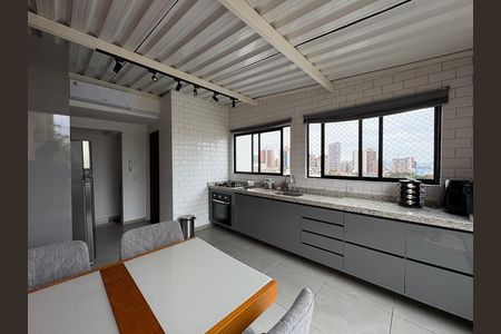 Apartamento à venda com 122m², 2 quartos e 2 vagas Apartamento à venda com 122m², 2 quartos e 2 vagasCozinha