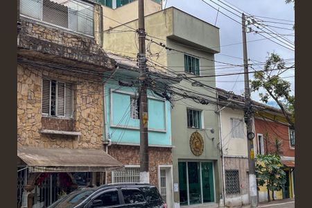 Casa para alugar com 290m², 7 quartos e sem vagaFachada