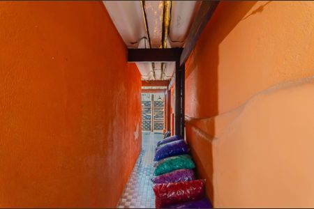 Casa à venda com 107m², 1 quarto e 1 vaga Casa à venda com 107m², 1 quarto e 1 vagaQuintal