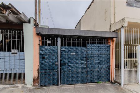 Casa à venda com 107m², 1 quarto e 1 vaga Casa à venda com 107m², 1 quarto e 1 vagaFachada