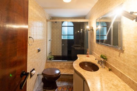 Apartamento à venda com 265m², 4 quartos e 2 vagasBanheiro Social