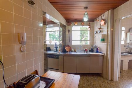 Apartamento à venda com 265m², 4 quartos e 2 vagasCopa