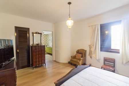 Apartamento à venda com 265m², 4 quartos e 2 vagasSuíte 1