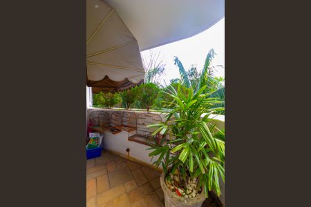 Apartamento à venda com 265m², 4 quartos e 2 vagasVaranda