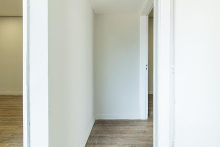 Casa para alugar com 179m², 3 quartos e 3 vagas Casa para alugar com 179m², 3 quartos e 3 vagasCorredor